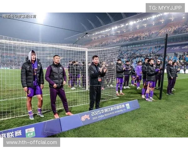 重庆城市足球超级联赛球员袭击裁判，遭禁赛5年