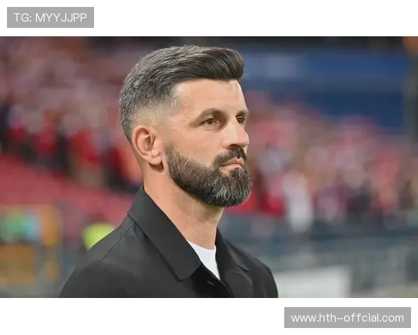 穆斯利奇专访：沙尔克04主帅谈防守哲学与数据趋势